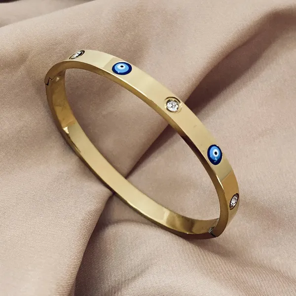 Gold_Devil_Eye_Bracelet_For_Women